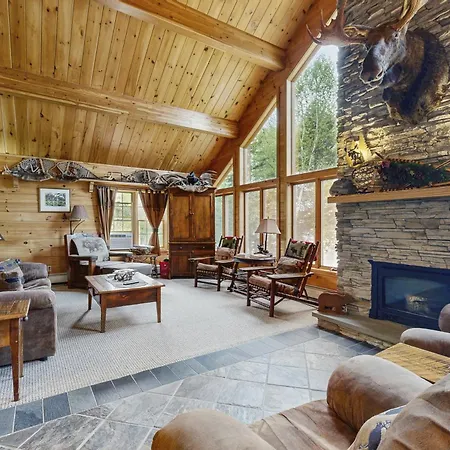 Lodge At Moosehead Lake